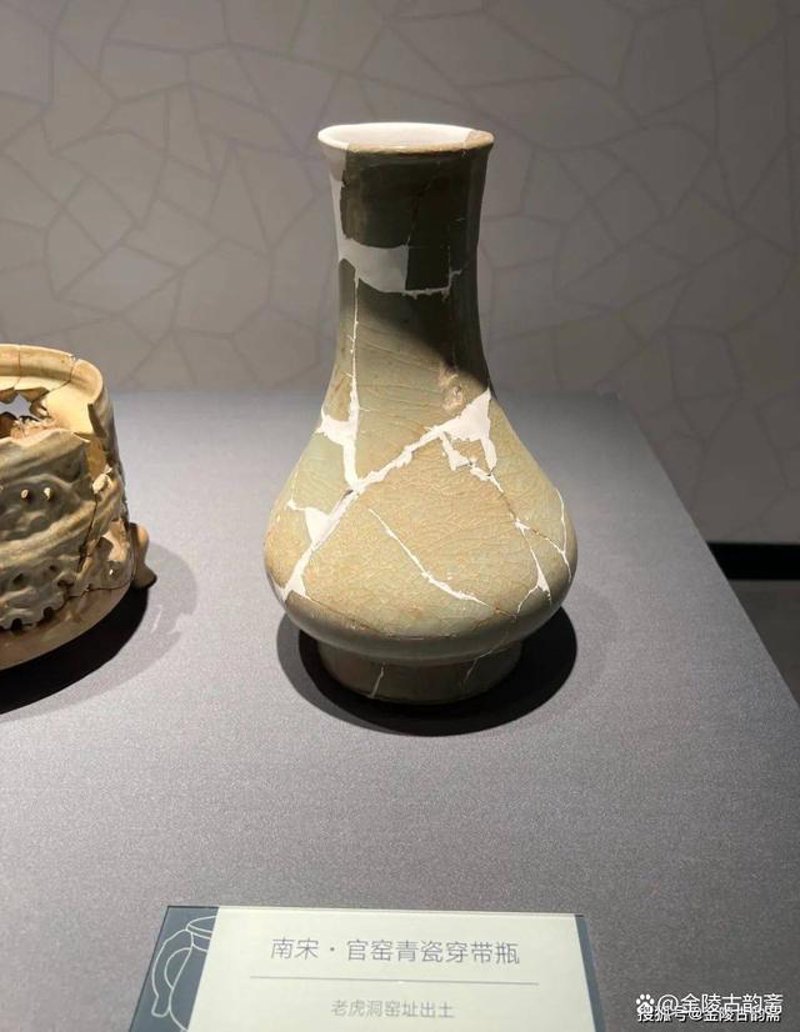 如何游览杭州南宋官窖博物馆，深入了解南宋官窑瓷器的魅力？